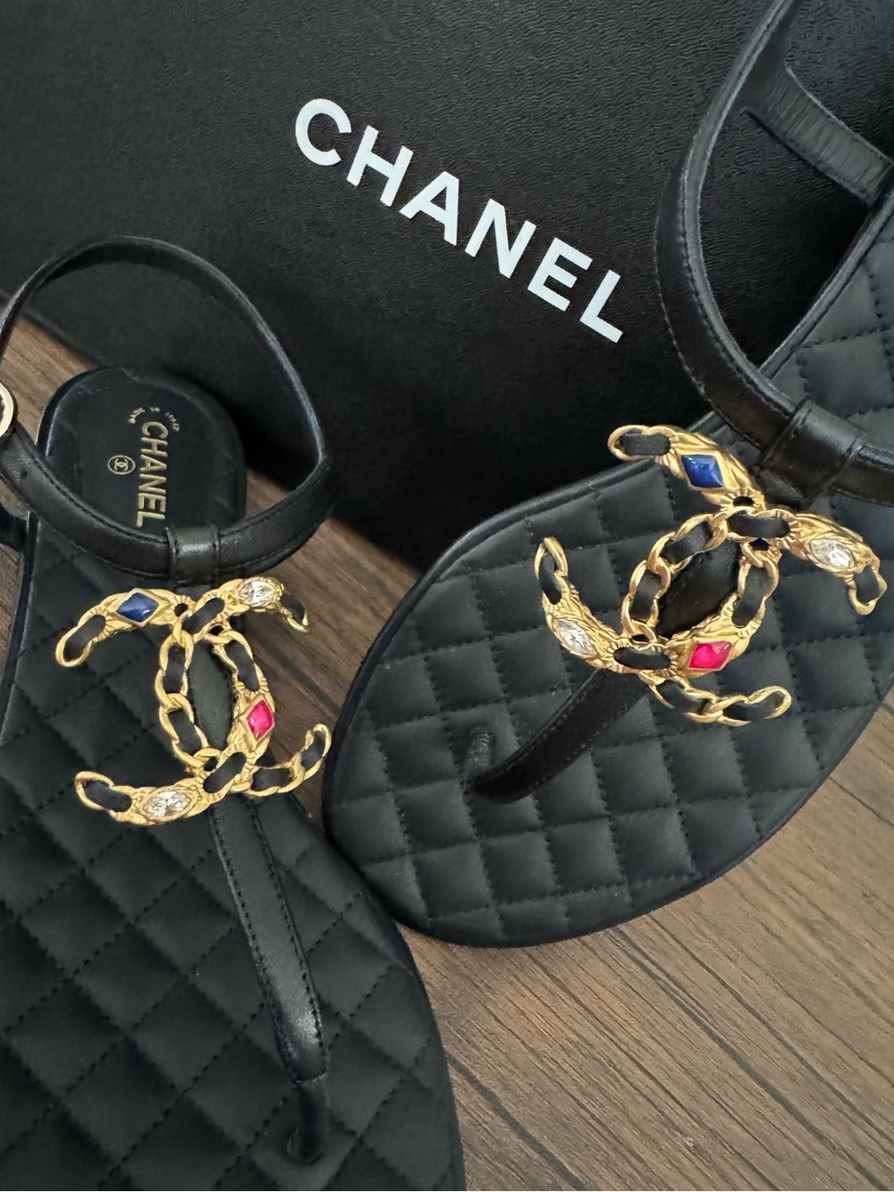 NEW CHANEL Quilted Lambskin Leather Rhinestone Detailed Sandals in Black
